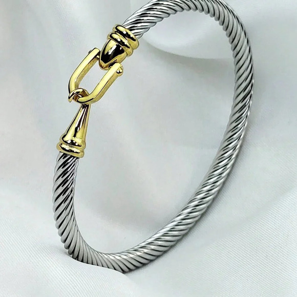 Fashionable Women's Stainless Steel 5mm Cable Wire Bangle - Picture 3 of 12